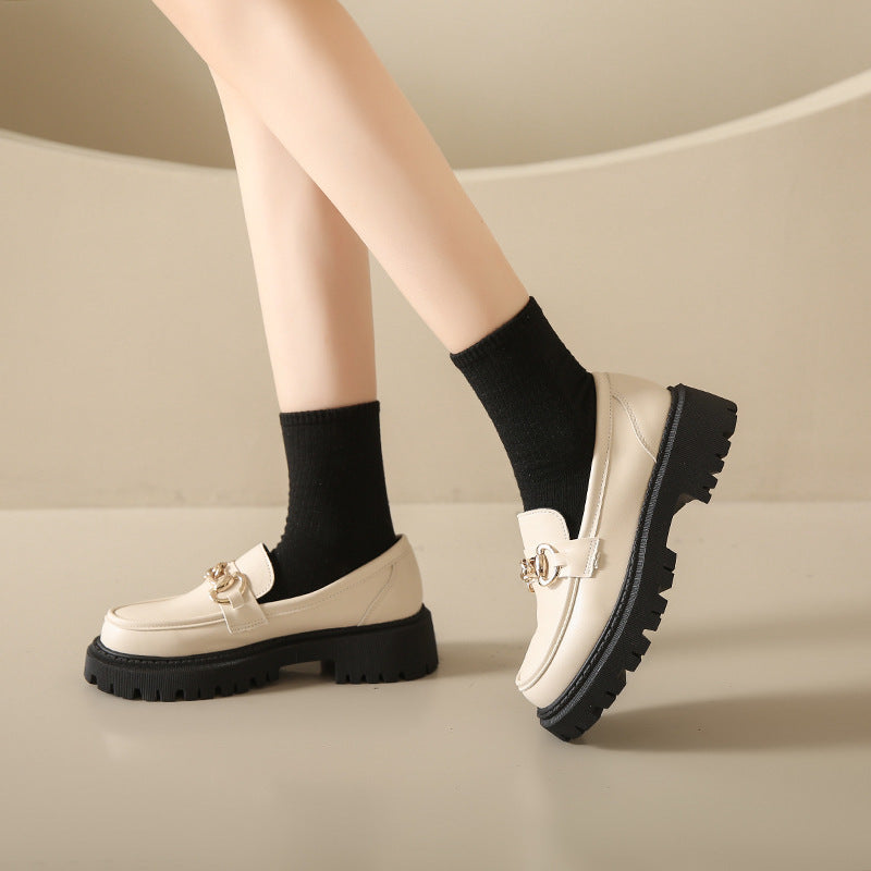 Lakleren Loafers met Chunky Zool en Goudkleurig Detail-12