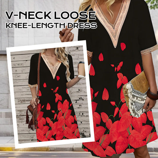 Рокля с V-образно деколте и свободен принт