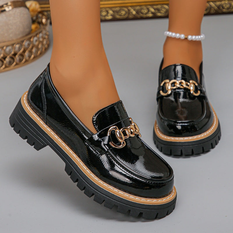 Lakleren Loafers met Chunky Zool en Goudkleurig Detail-1
