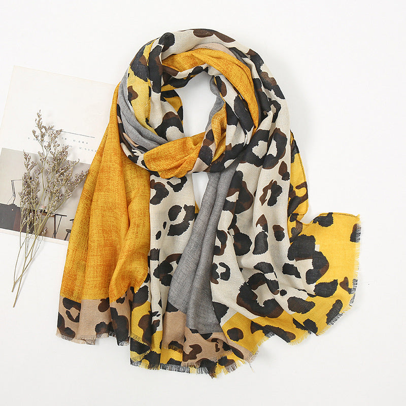 Elegante Sjaal met Luipaardprint en Franjes-10